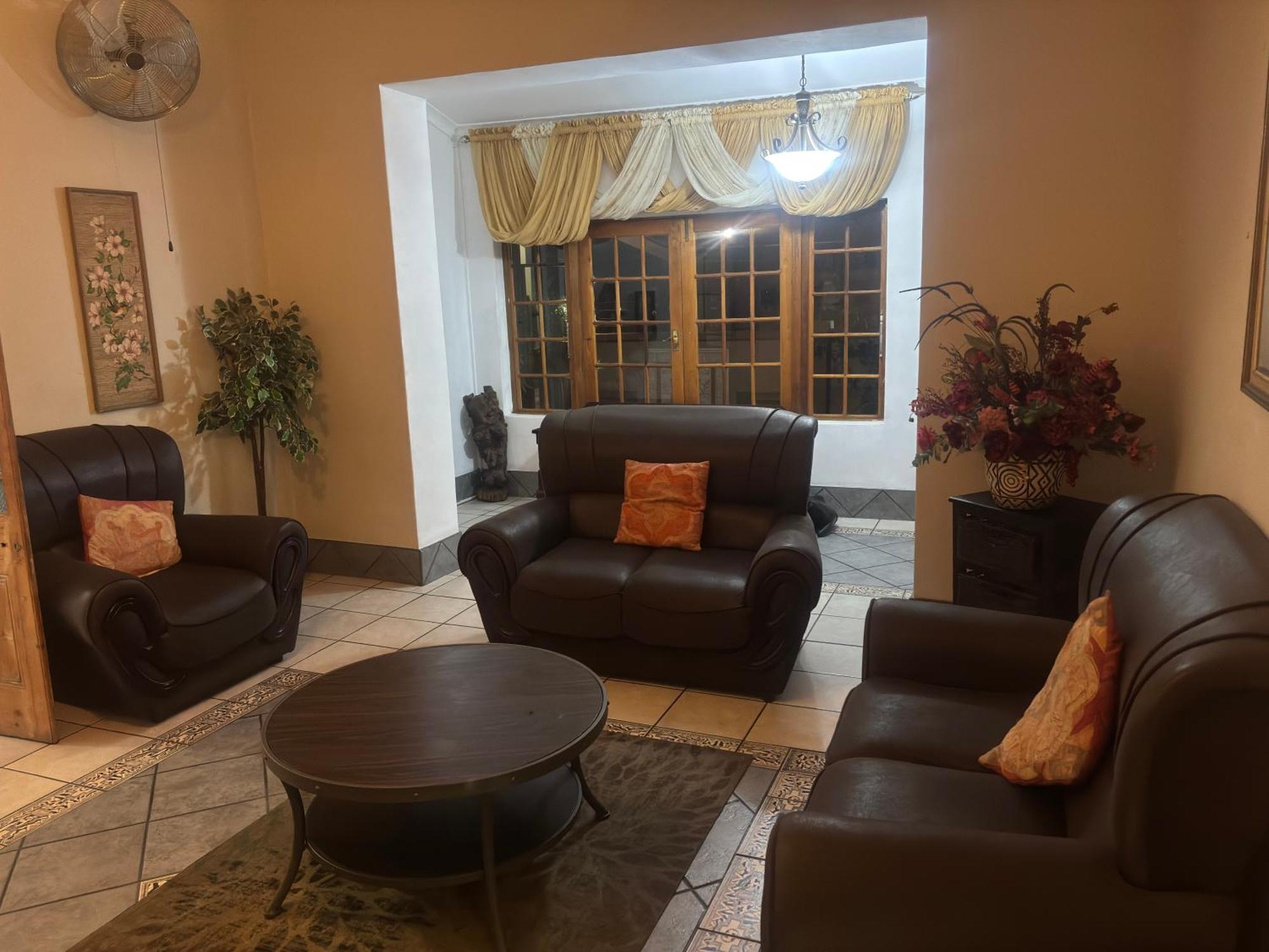Rita'S Guesthouse Cc Vryheid Eksteriør bilde