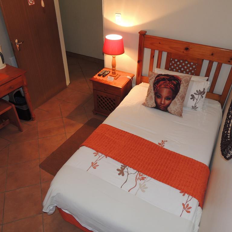 Rita'S Guesthouse Cc Vryheid Eksteriør bilde