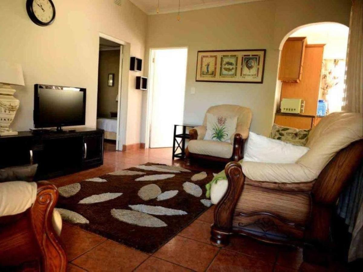 Rita'S Guesthouse Cc Vryheid Eksteriør bilde